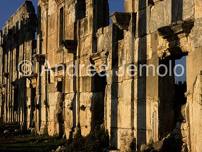 Cardo Buildings along the cardo | Andrea Jemolo