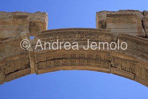 Monumental Arc Arch | Andrea Jemolo