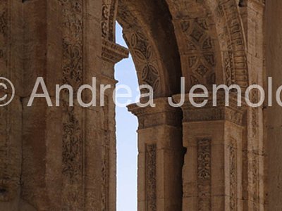 Monumental Arc Detail | Andrea Jemolo