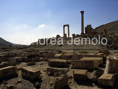 Temple of Standards - Principia legio General view | Andrea Jemolo