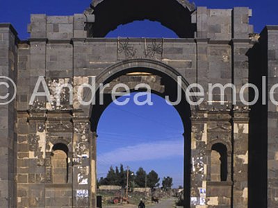 West gate  | Andrea Jemolo