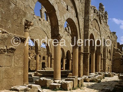 Basilica of St. Sergius Wall of the aisle | Andrea Jemolo