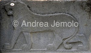 National museum Statues in black basalt from Tell Halaf - Detail | Andrea Jemolo
