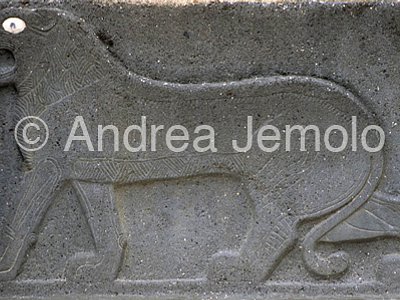 National museum Statues in black basalt from Tell Halaf - Detail | Andrea Jemolo