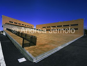 Town hall of Fiumicino Plaza from west south | Andrea Jemolo