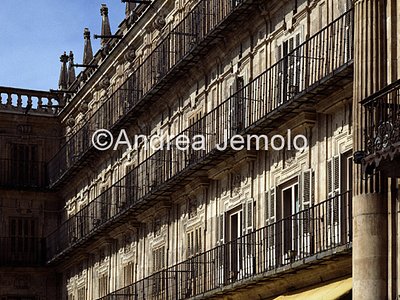 Plaza Mayor Finestra | Andrea Jemolo