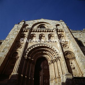 Cathedral Façade | Andrea Jemolo