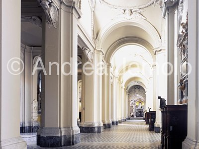 Archbasilica of Saint John Lateran Median aisle | Andrea Jemolo