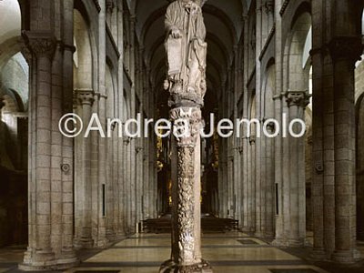 Cattedrale di San Giacomo di Compostela - Portico della Gloria Pilastro divisorio | Andrea Jemolo