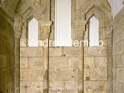 Cripta del Portico Baldacchini in pietra | Andrea Jemolo