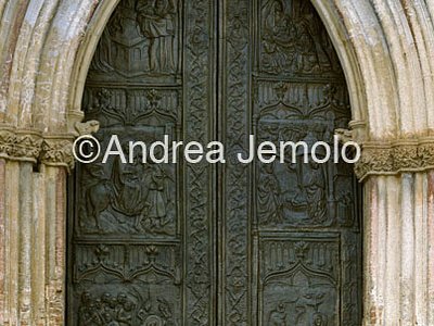 Real Monasterio Bronze doors | Andrea Jemolo