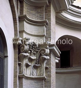 Oratory of the Filippini Courtyard - Capital | Andrea Jemolo