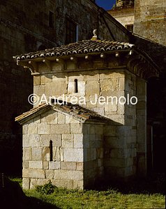 The basilica San Martiño de Mondoñedo Exterior | Andrea Jemolo