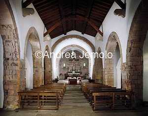 Church Santa Maria la Real Interior | Andrea Jemolo
