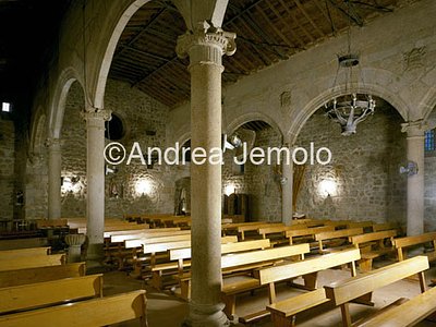 Iglesia de Santiago - Cristo de las Batallas Interior | Andrea Jemolo
