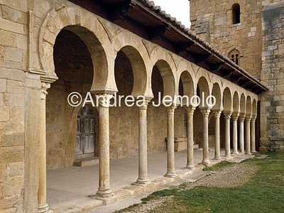 Monastery mozarabic Portico | Andrea Jemolo