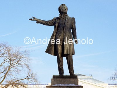 M. Anikushin | Andrea Jemolo