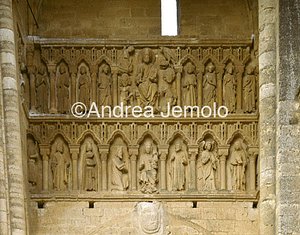 Santa Maria la Blanca Thympanum with Jesus, Virgin and Apostles | Andrea Jemolo
