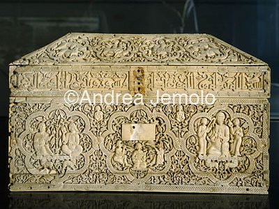 Museo de Navarra Reliquiario Hispano-Arabo in avorio | Andrea Jemolo