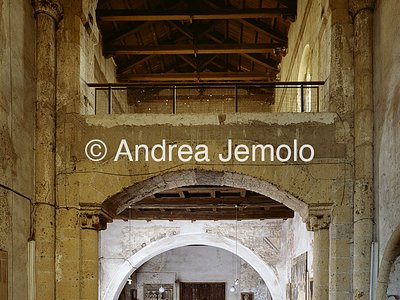 Basilica di Santa Chiara Interno verso il matroneo | Andrea Jemolo