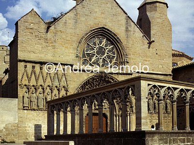 Santa Maria la Real Esterno | Andrea Jemolo