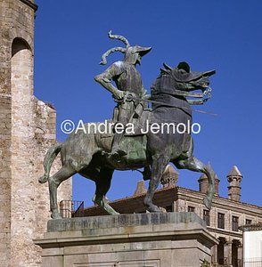 Marble statue Pizarro  | Andrea Jemolo