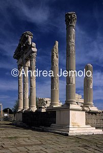Acropolis - Temple of Trajan  | Andrea Jemolo