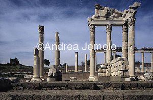 Acropolis - Temple of Trajan  | Andrea Jemolo
