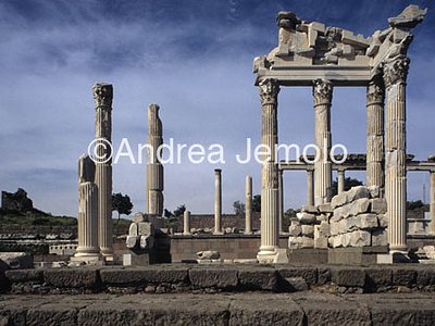 Acropoli - Tempio di Traiano  | Andrea Jemolo