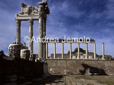Acropoli - Tempio di Traiano  | Andrea Jemolo