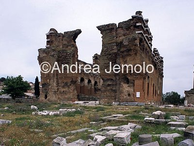 Basilica rossa - Tempio di Serapis  | Andrea Jemolo
