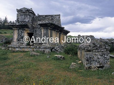 Necropoli  | Andrea Jemolo