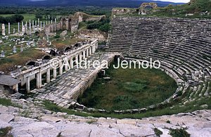 Theatre  | Andrea Jemolo