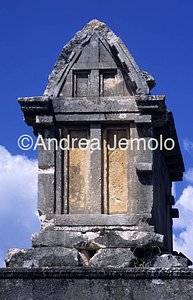 Funeral monument  | Andrea Jemolo