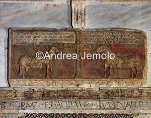 Cathedral Shrine of St. Juvenal - Pluteo Cross and lambs | Andrea Jemolo
