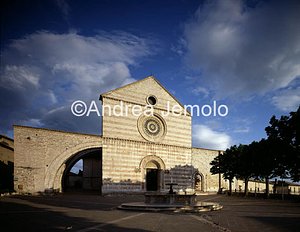 St. Chiara Façade | Andrea Jemolo