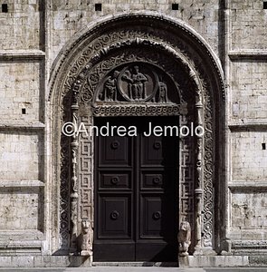 St. Ruffino Portal | Andrea Jemolo