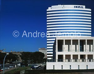 Skyscraper of IBM South side with Palace of the Archive | Andrea Jemolo
