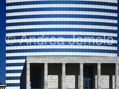 Skyscraper of IBM South side with Palace of the Archive - Detail | Andrea Jemolo