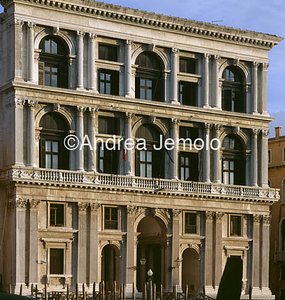 Palace Grimani Façade - Detail | Andrea Jemolo