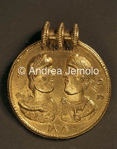 Staatliche Museen zu Berlin Valentinian I and Flavius Valens | Andrea Jemolo