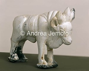 Municipality of Cutry Bull with three Horns | Andrea Jemolo