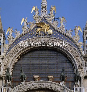 Basilica of St. Marco Loggia with Horses | Andrea Jemolo