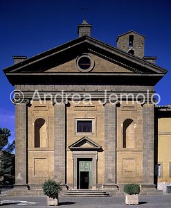 Santa Maria del Piano Façade | Andrea Jemolo
