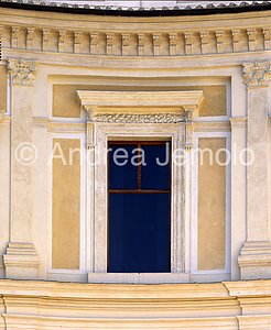 Villa Giulia Exedra - Central window | Andrea Jemolo