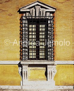 Villa Giulia Façade - Window inferior floor | Andrea Jemolo