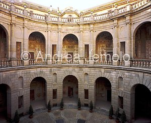 Farnese palace Courtyard | Andrea Jemolo