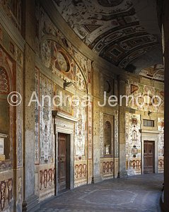 Farnese palace Courtyard - Porch | Andrea Jemolo