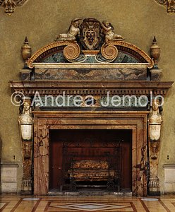 Farnese palace Fireplace in the hall | Andrea Jemolo