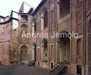 Farnese palace Courtyard | Andrea Jemolo